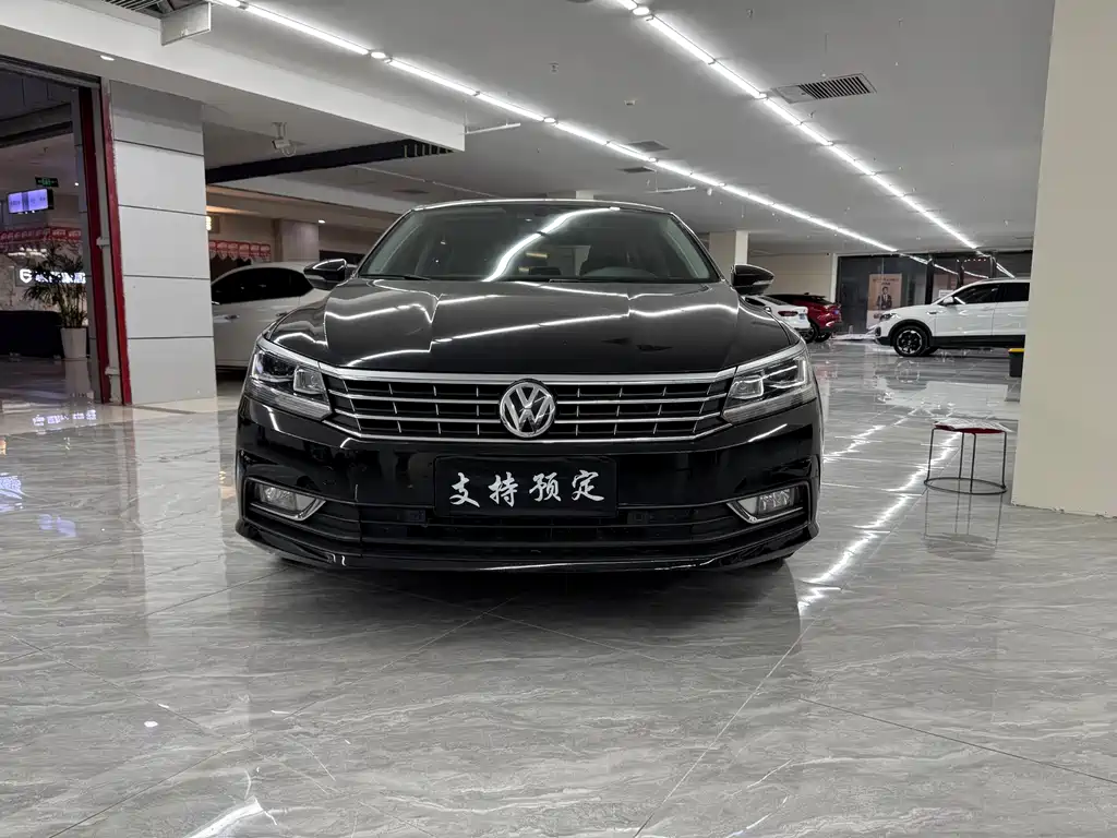 Volkswagen Passat 2018 — фото 2