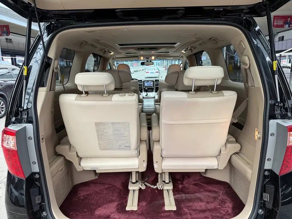 Toyota Alphard 2014 — фото 21