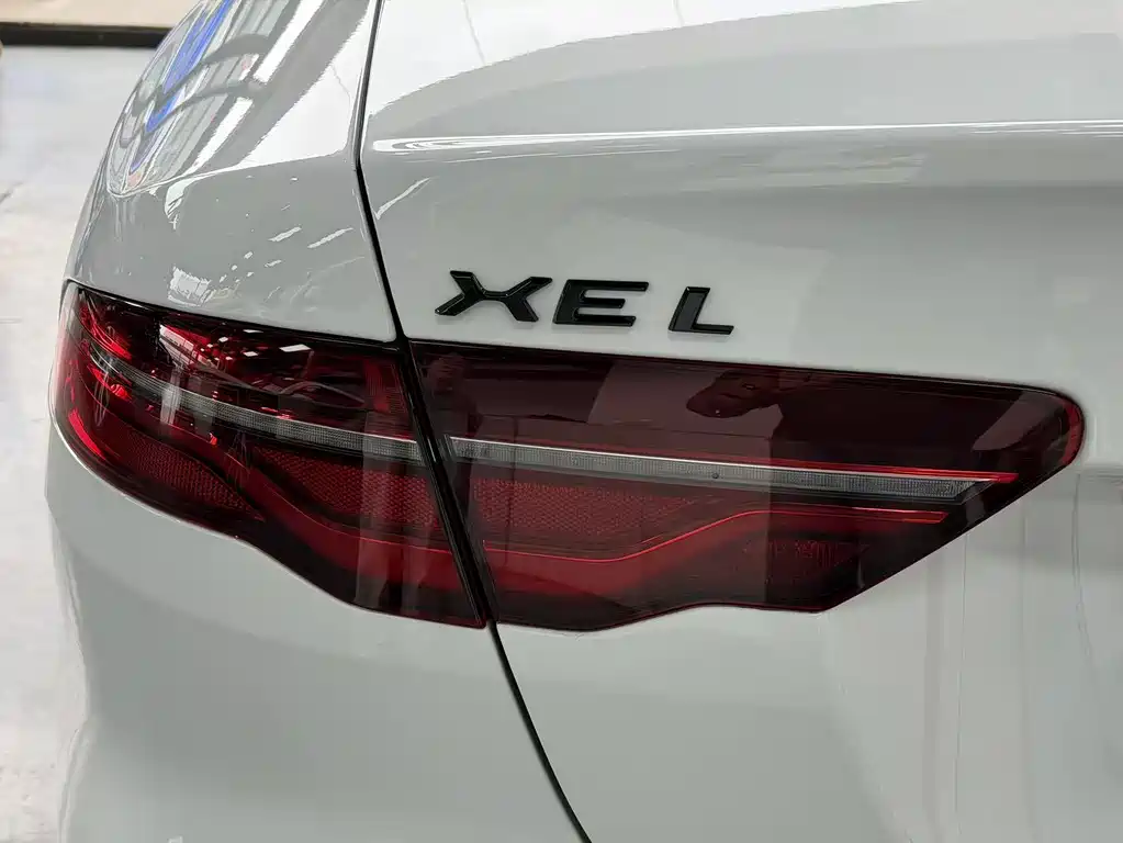 Jaguar XEL 2025 — фото 16