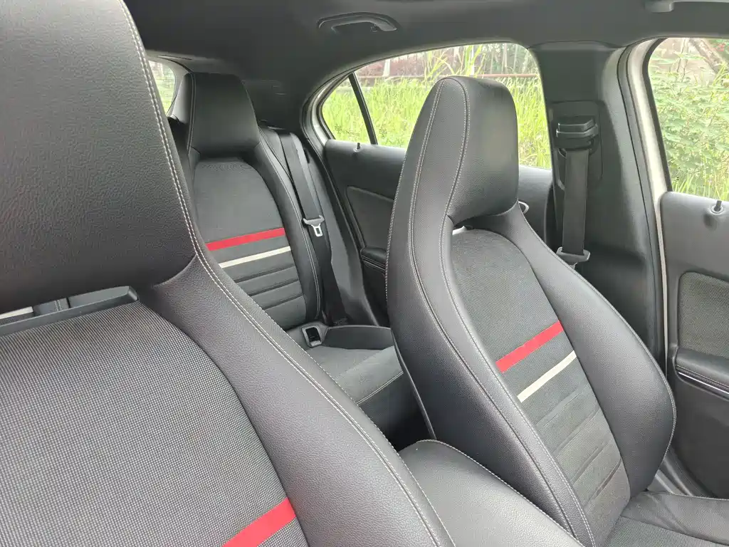 Mercedes-Benz A-Class 2015 — фото 15