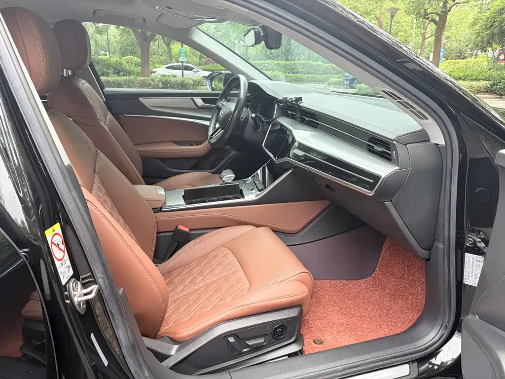 Audi A6L 2021