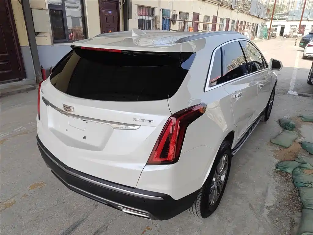 Cadillac XT5 2020 — фото 5