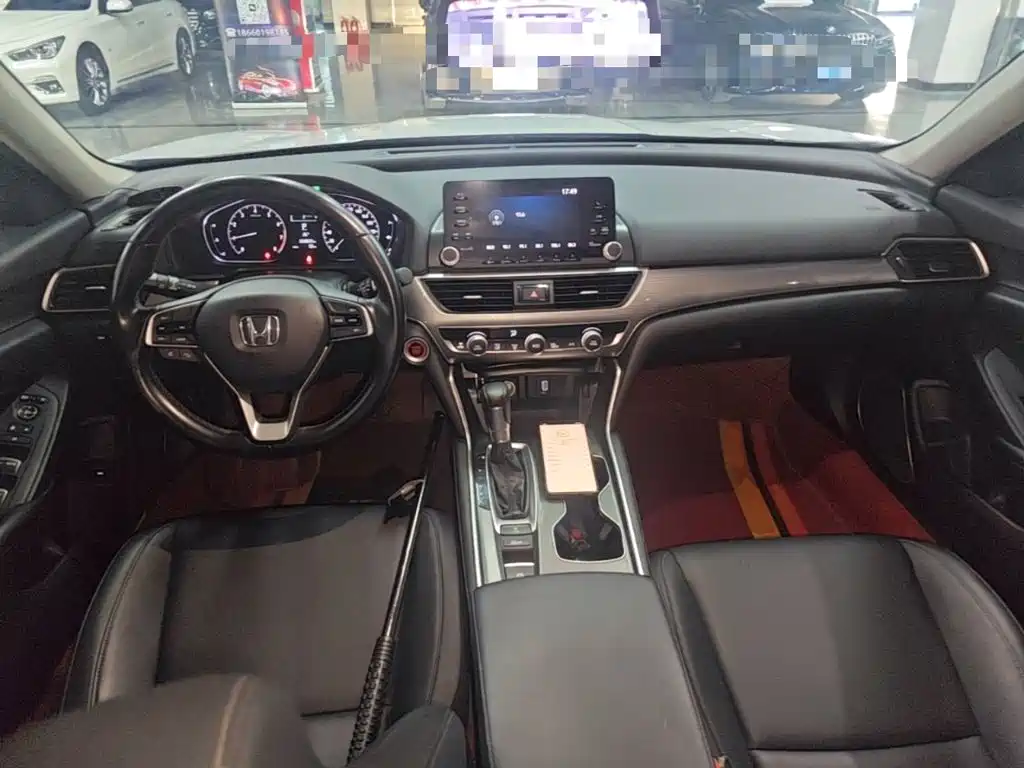 Honda Accord 2020 — фото 10