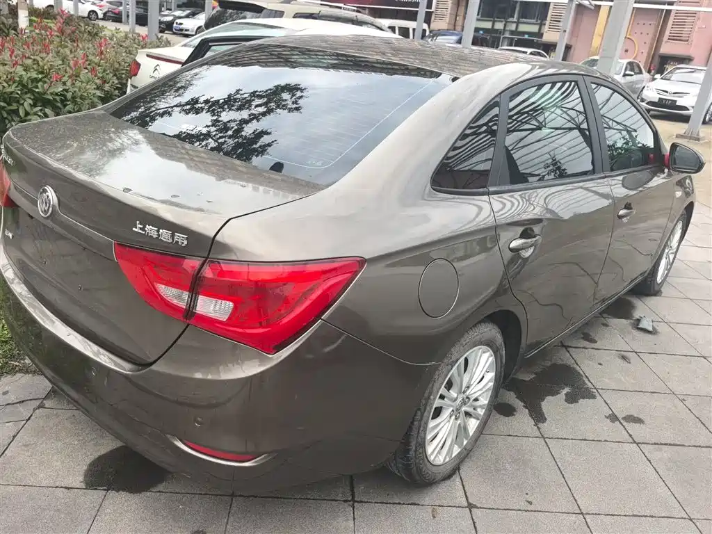Buick Excelle 2015 — фото 7