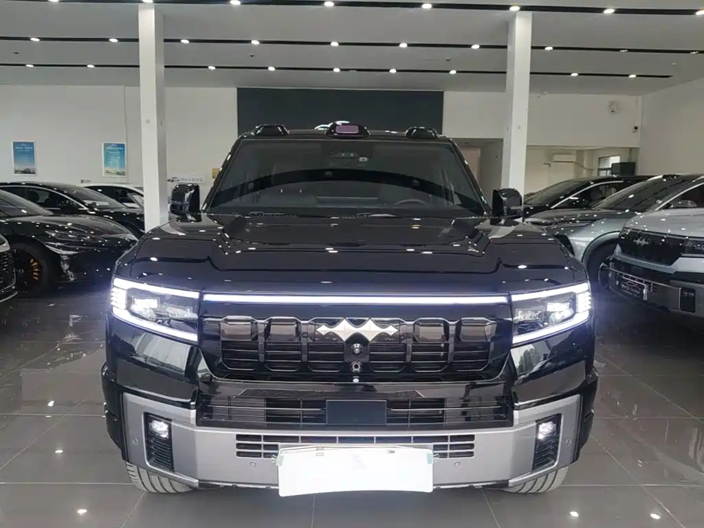 Fang Cheng Bao Leopard 8 2025