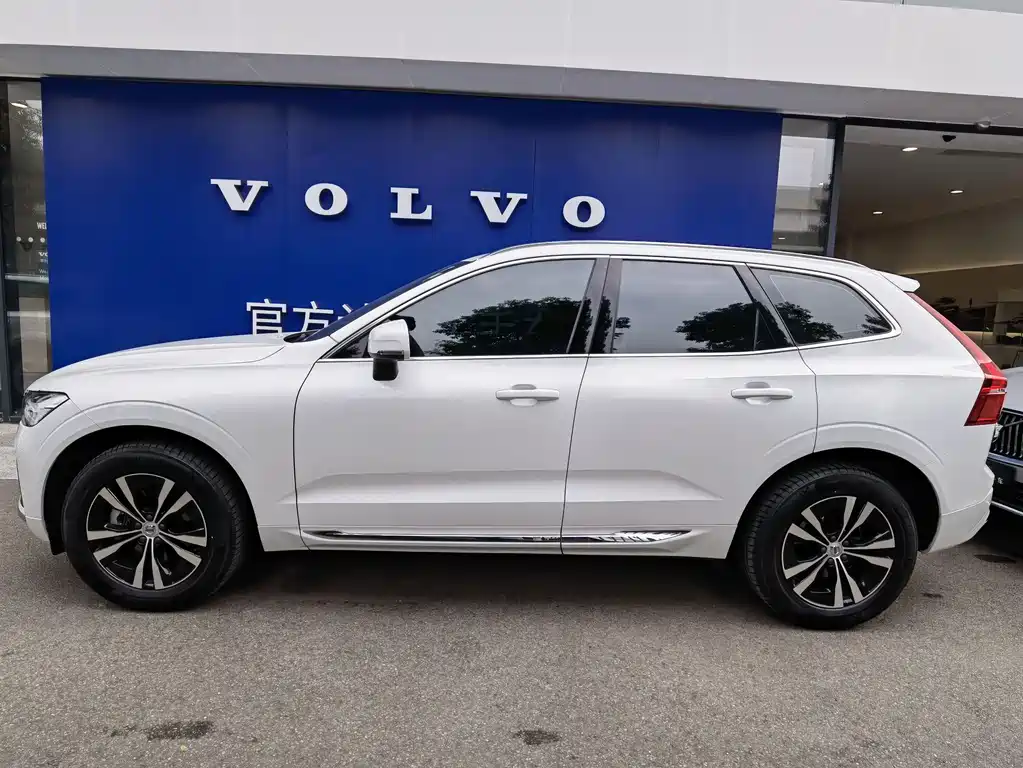 Volvo XC60 2024 — фото 4