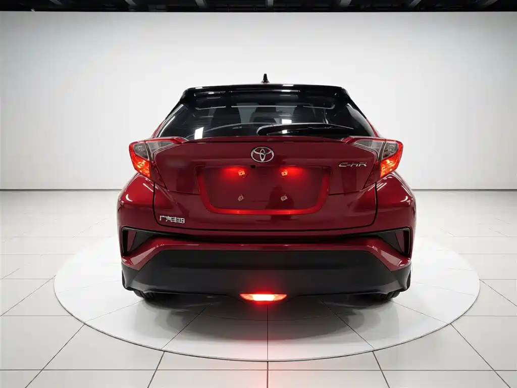 Toyota C-HR 2020 — фото 6