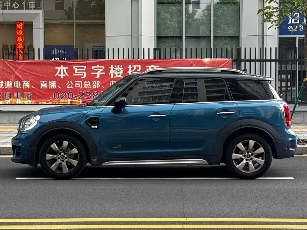 MINI Countryman 2019 — фото 14