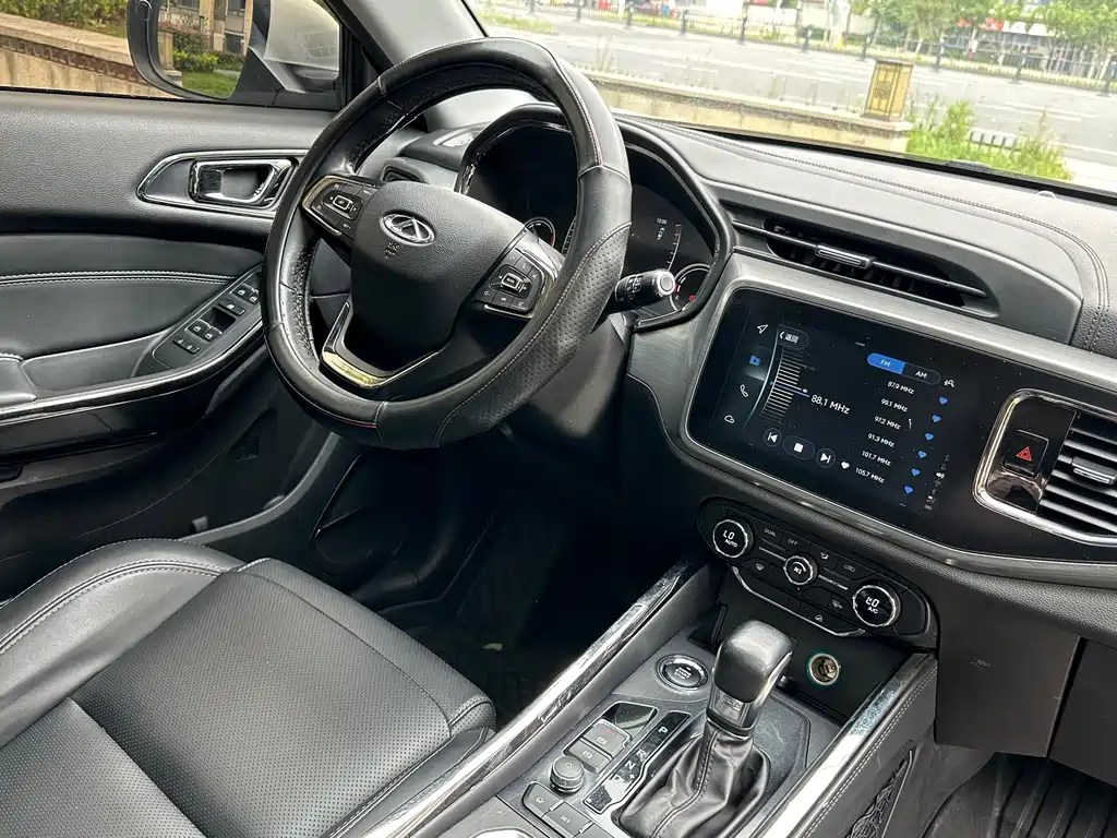 Chery Tiggo 8 2018 — фото 15