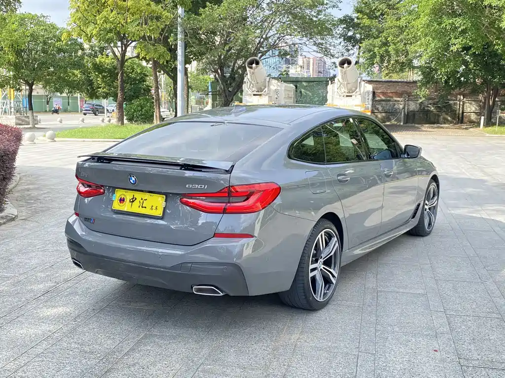 BMW 6 Series GT 2022 — фото 10