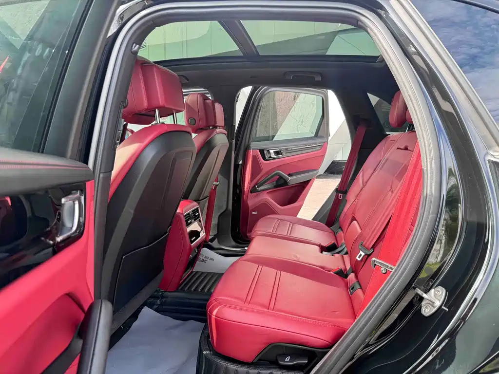 Porsche Cayenne 2023