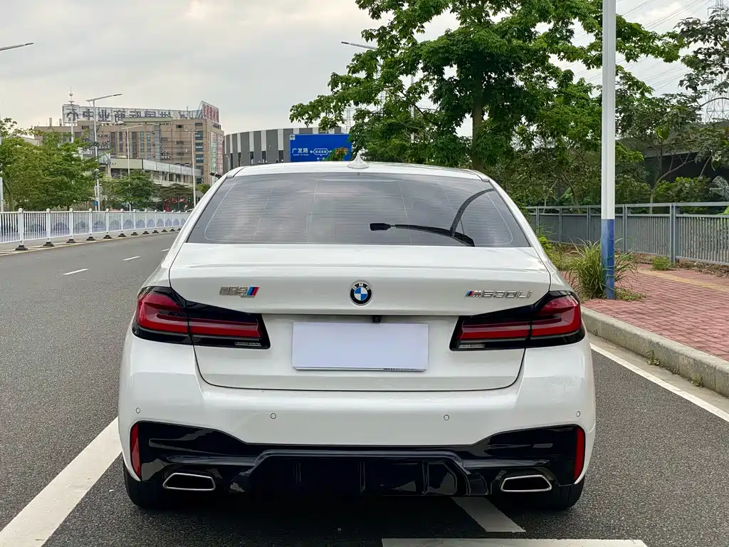 BMW 5 Series 2022