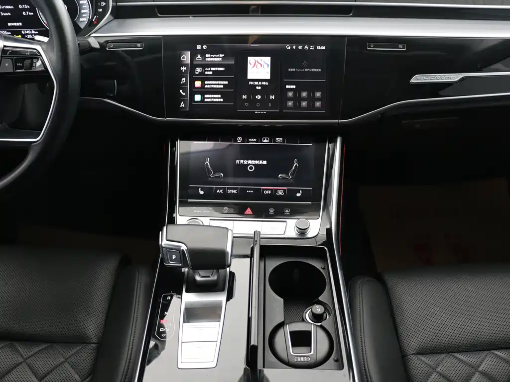 Audi A8 2021 — фото 11