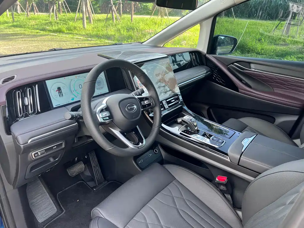 GAC Motor Trumpchi M8 2025 — фото 11
