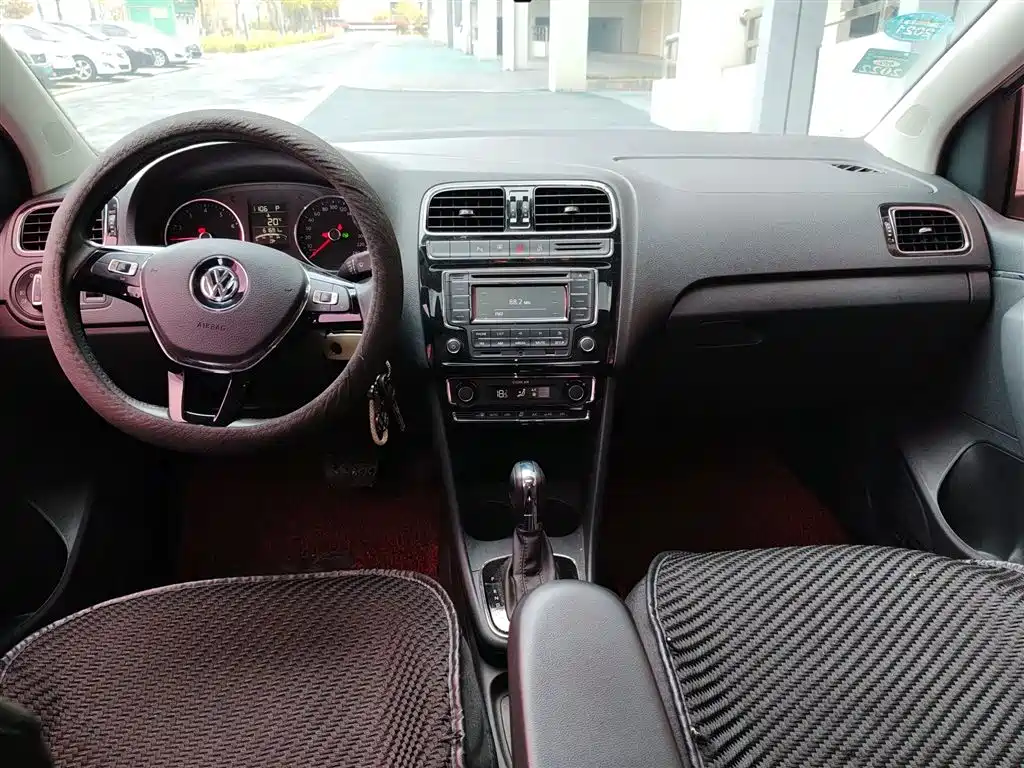Volkswagen Polo 2018 — фото 13