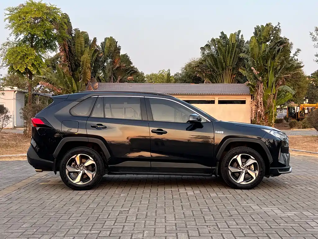 Toyota RAV4 Prime 2022 — фото 4