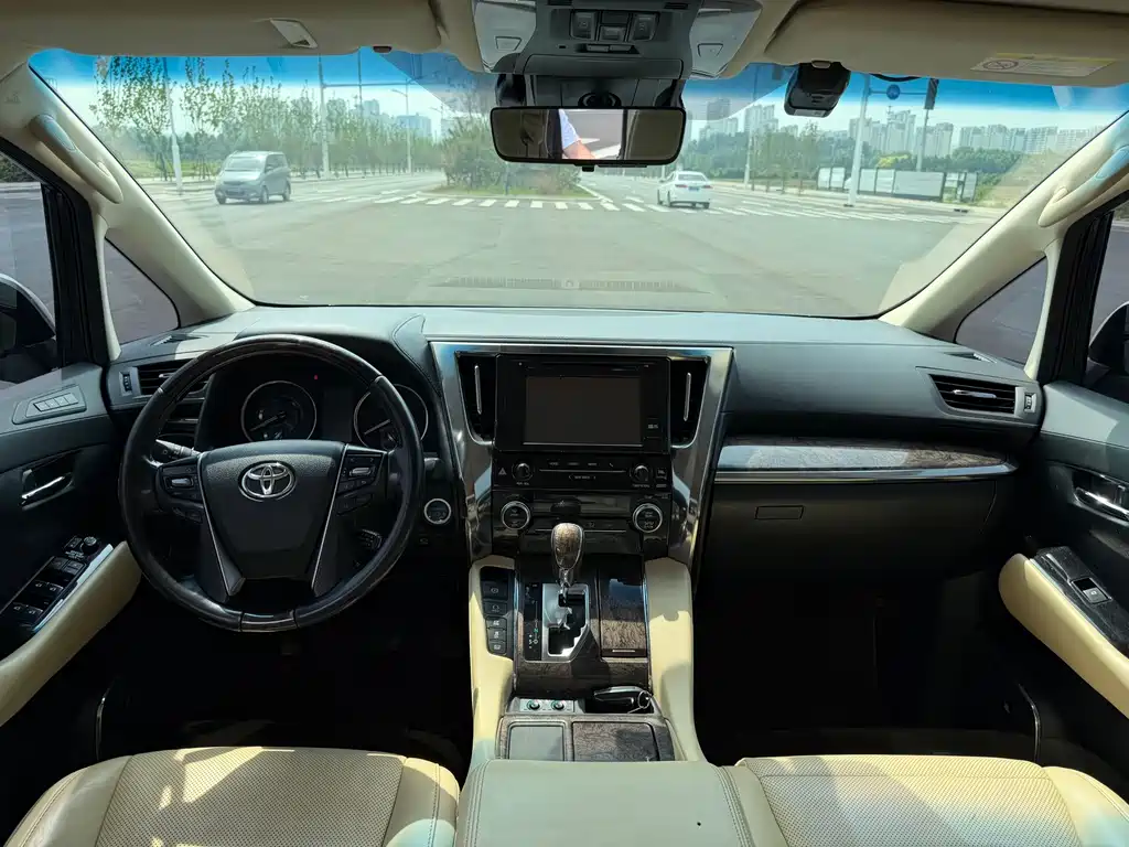 Toyota Alphard 2019 — фото 9