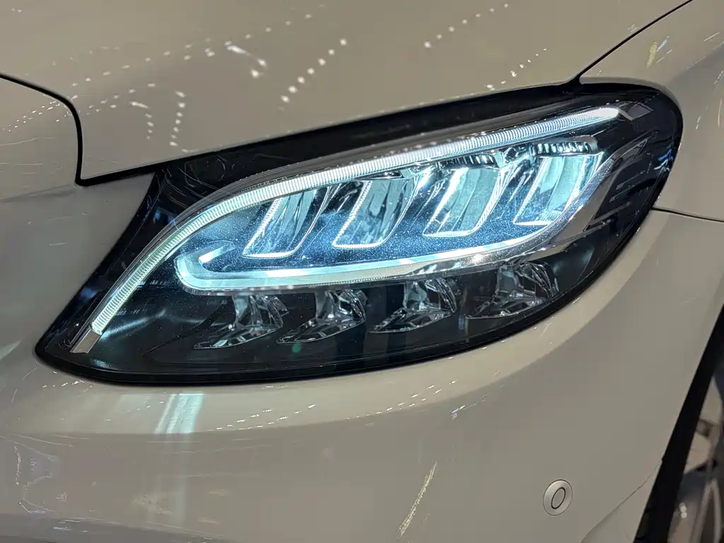 Mercedes-Benz C-Class 2020
