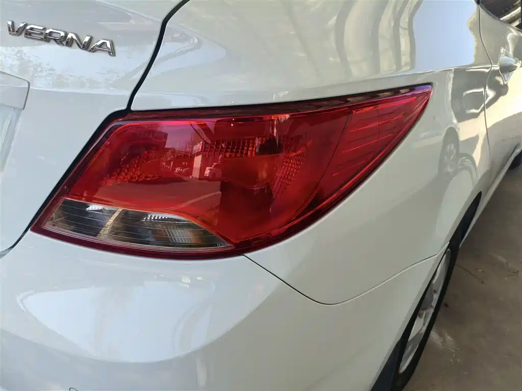 Hyundai Verna 2016 — фото 8