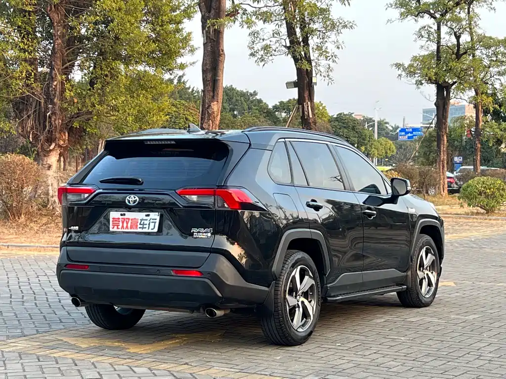 Toyota RAV4 Prime 2022 — фото 7