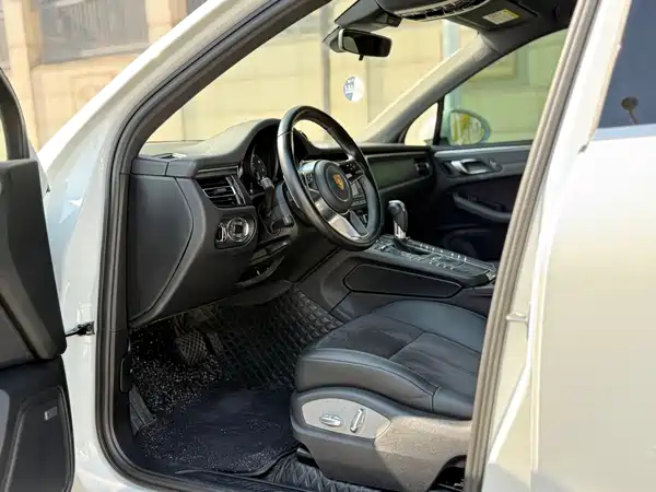 Porsche Macan 2022