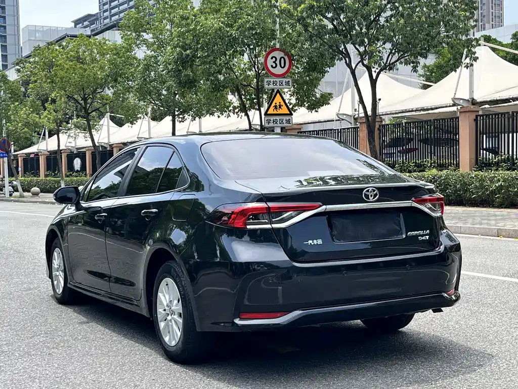 Toyota Corolla 2020 — фото 10