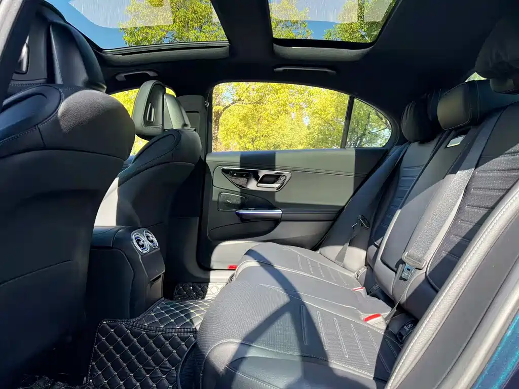 Mercedes-Benz C-Class 2022 — фото 12
