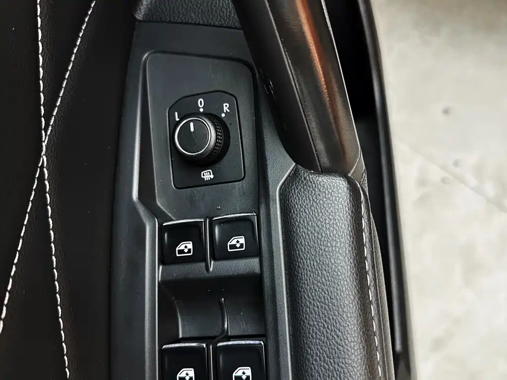 Volkswagen Tiguan L 2023 — фото 13