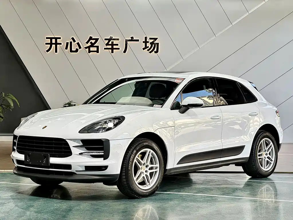 Porsche Macan 2019 — фото 1
