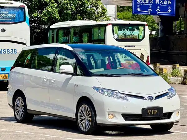 Toyota Previa 2012