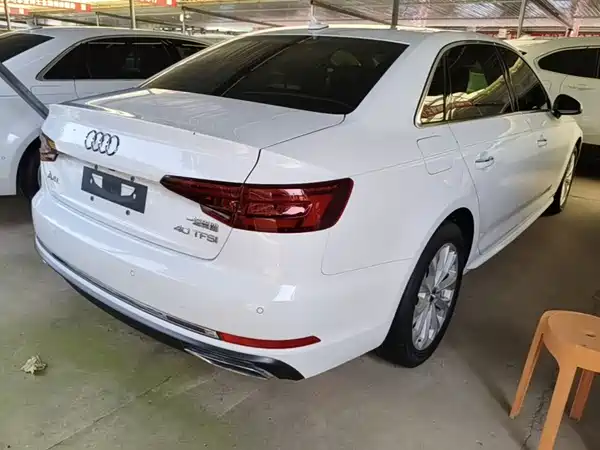 Audi A4L 2020