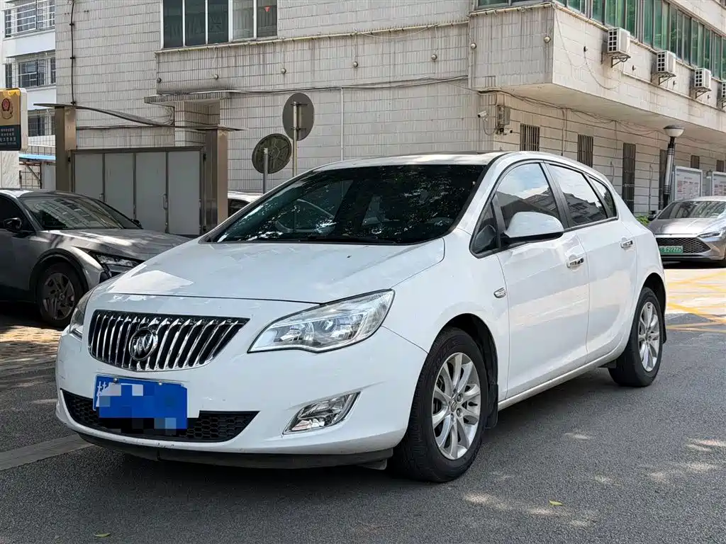 Buick Excelle 2012