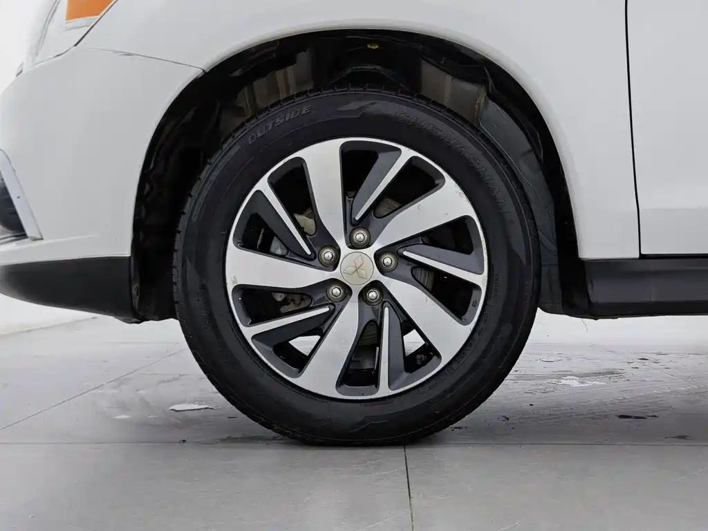Mitsubishi Jinxuan ASX 2019 — фото 17