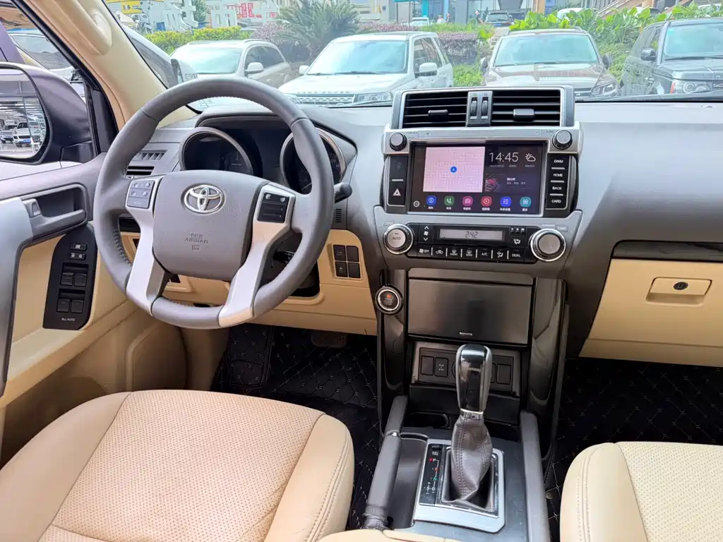 Toyota Prado 2016 — фото 8