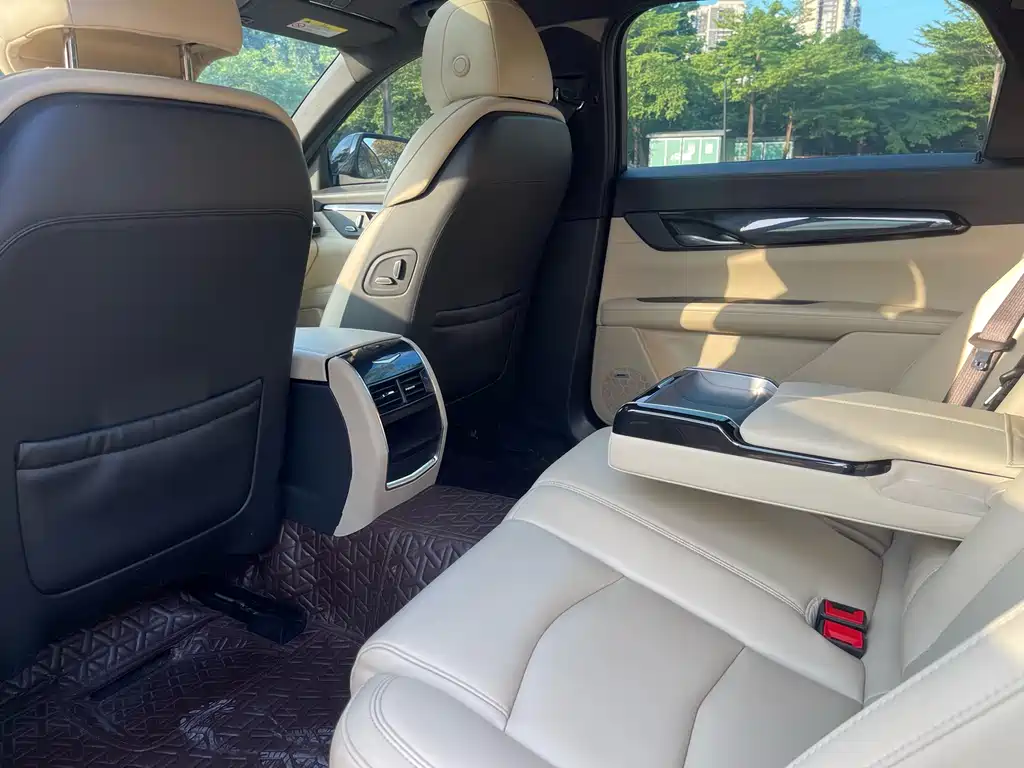 Cadillac CT6 2021 — фото 17