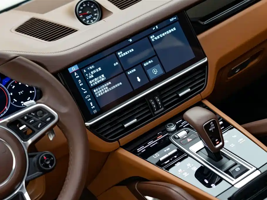 Porsche Cayenne 2019 — фото 16