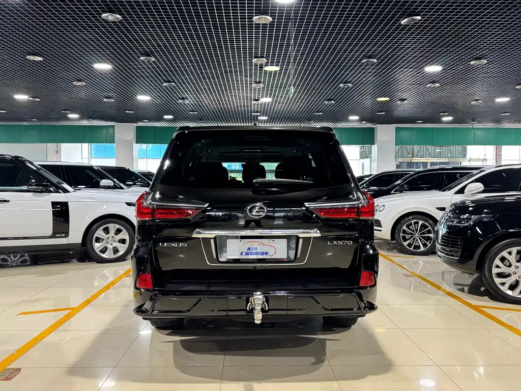 Lexus LX 2016 — фото 14