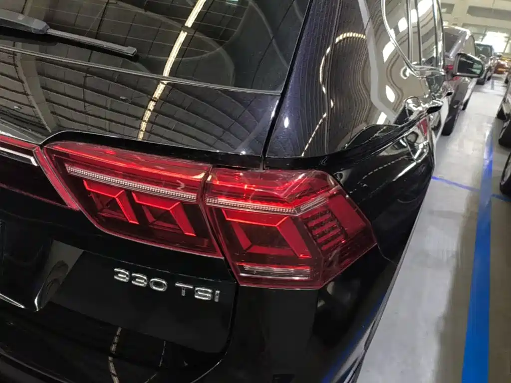 Volkswagen Tiguan L 2023 — фото 8