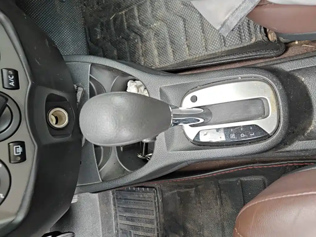 Nissan Livina 2015 — фото 10