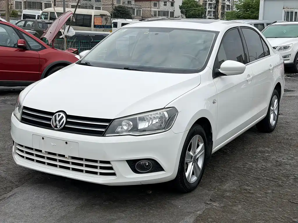 Volkswagen Jetta 2015 — фото 1