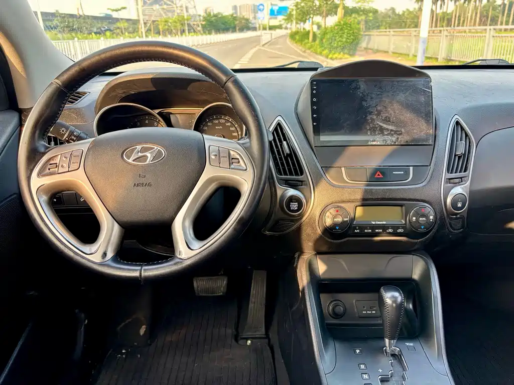 Hyundai ix35 2014 — фото 12