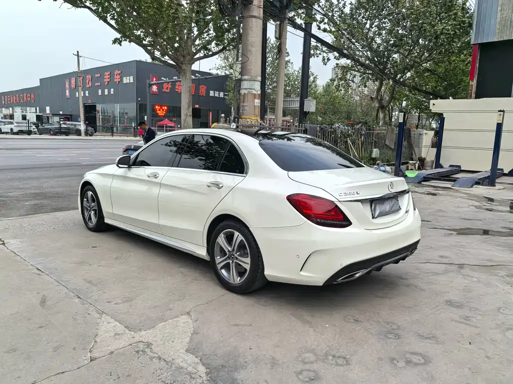 Mercedes-Benz C-Class 2019 — фото 9