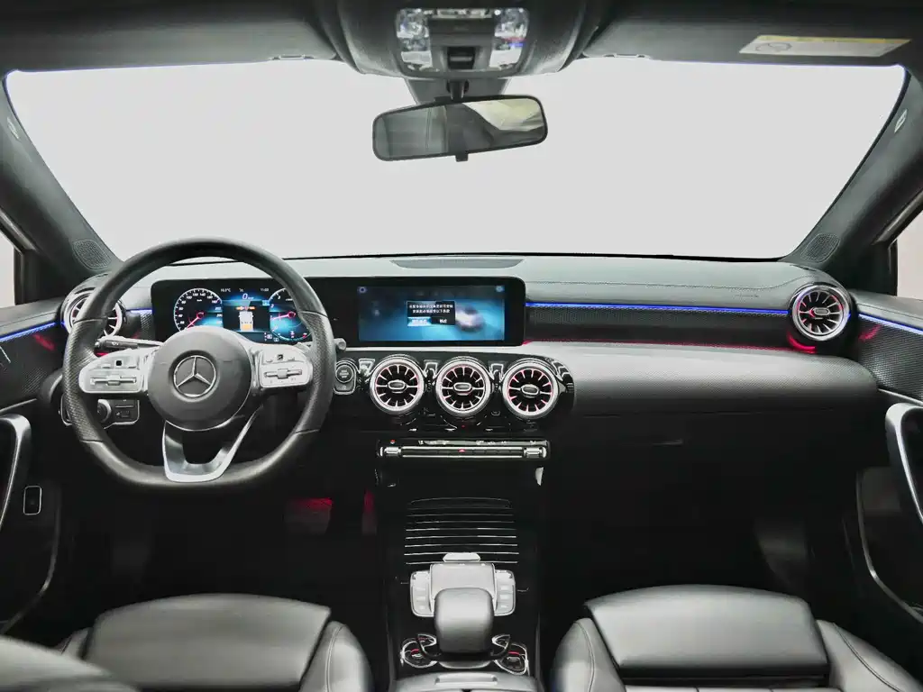 Mercedes-Benz A-Class 2022 — фото 28