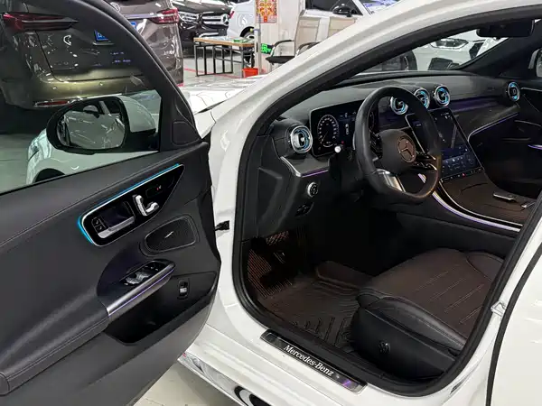 Mercedes-Benz C-Class 2024