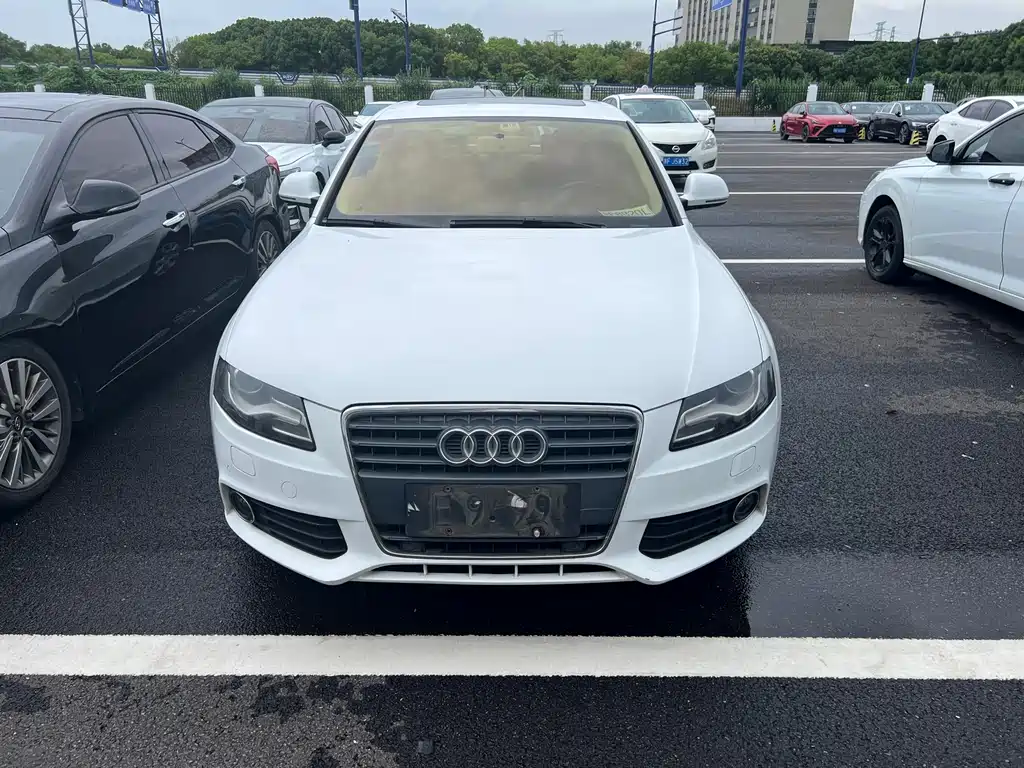 Audi A4L 2011