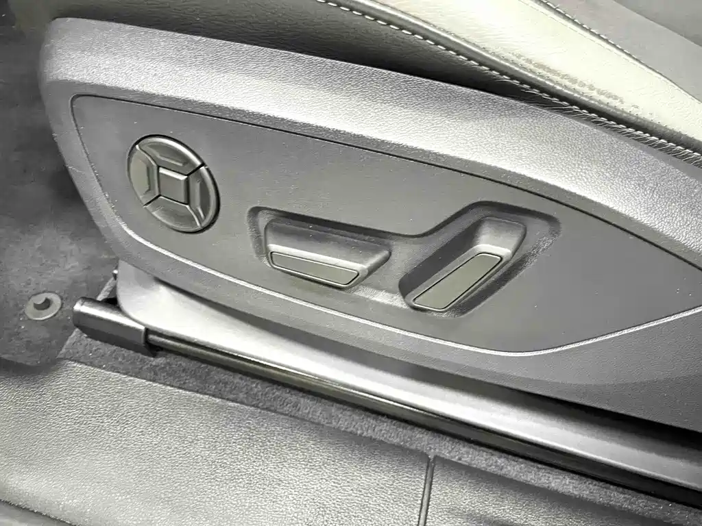 Audi Q3 2022 — фото 12
