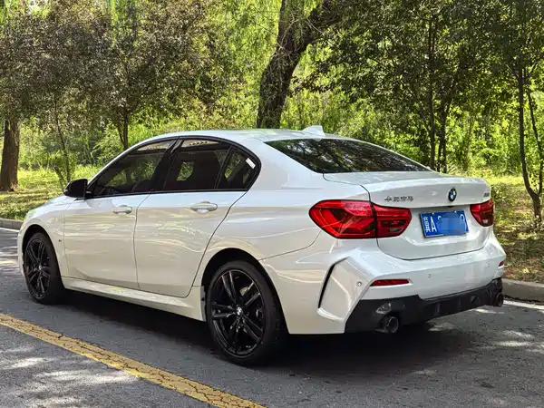 BMW 1 Series 2021