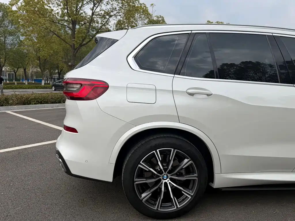 BMW X5 2020 — фото 11