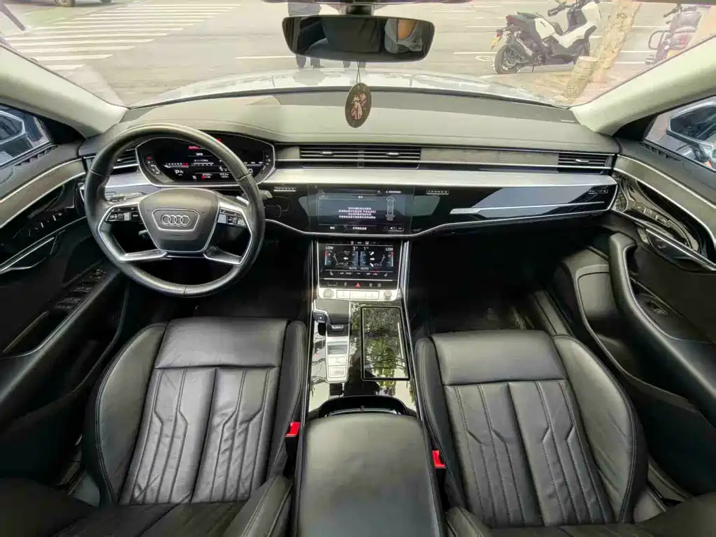 Audi A8 2023