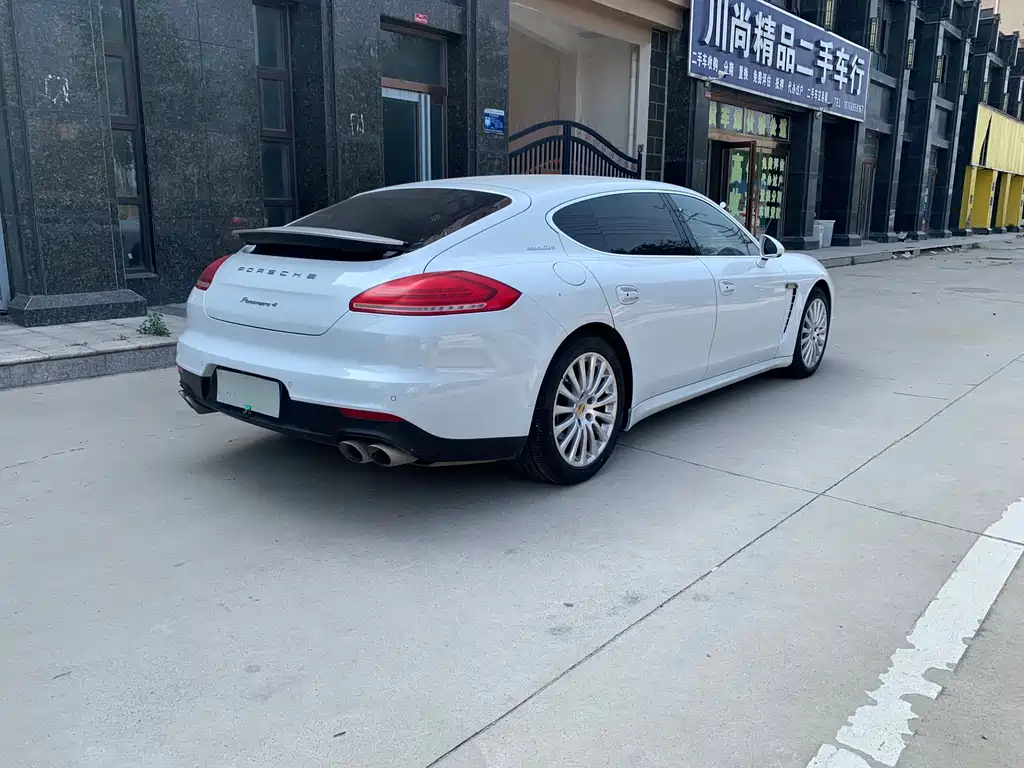 Porsche Panamera 2016